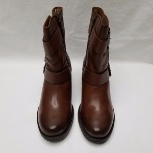 Clarks Fernwood Lake Ankle Boot 9